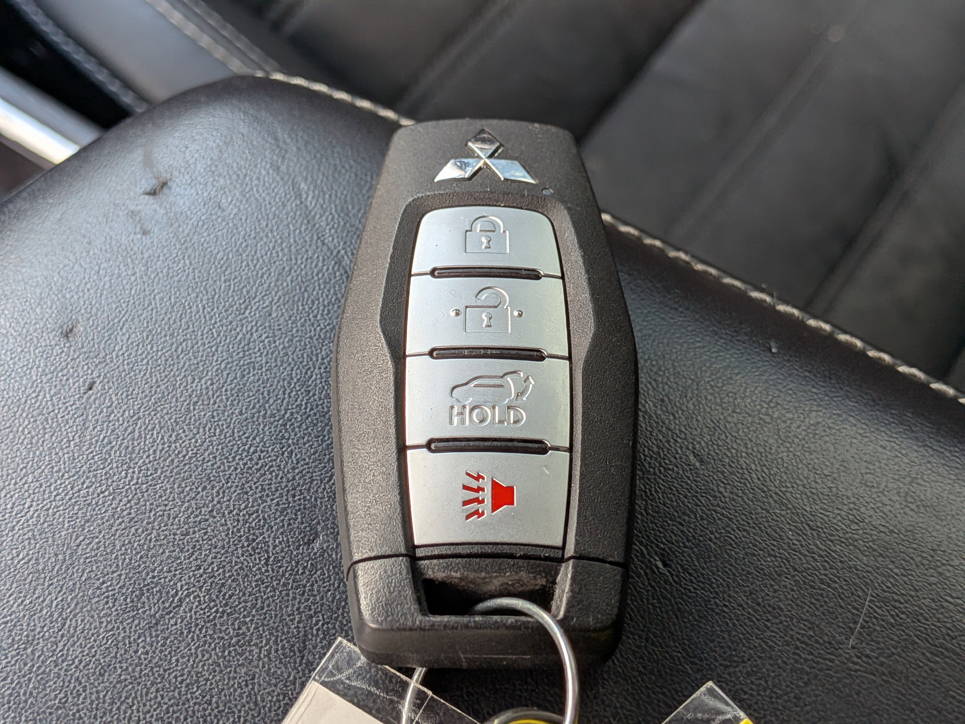 Used 2022 Mitsubishi Outlander SE image 34