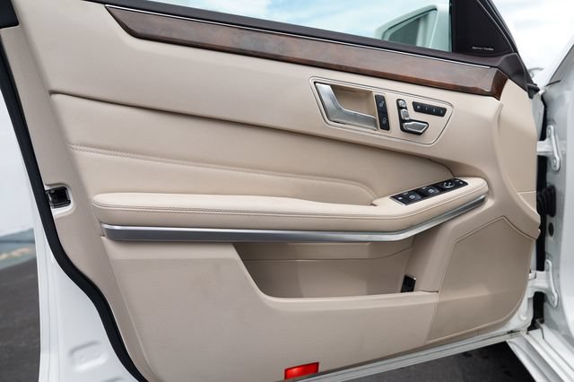 Used 2015 Mercedes-Benz E 350 4MATIC Wagon image 38