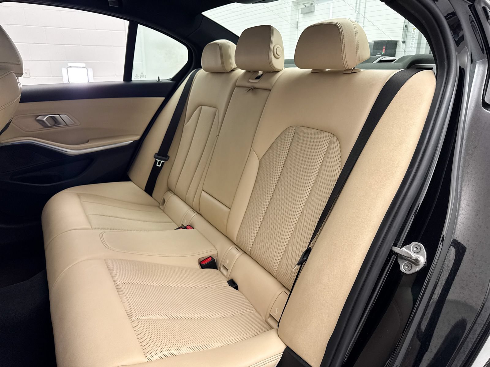 Used 2023 BMW 330e RWD image 27