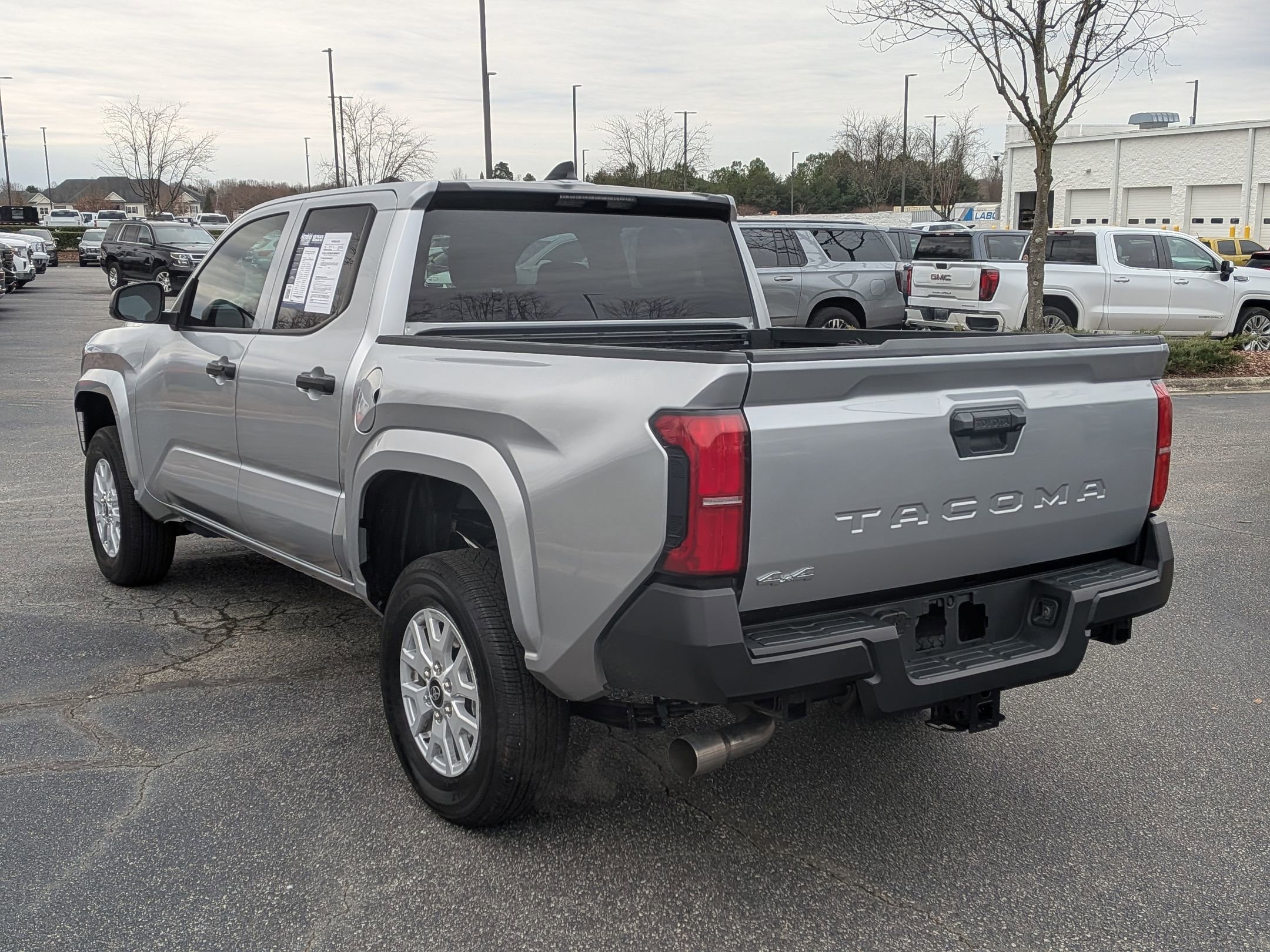 Used 2025 Toyota Tacoma SR image 7
