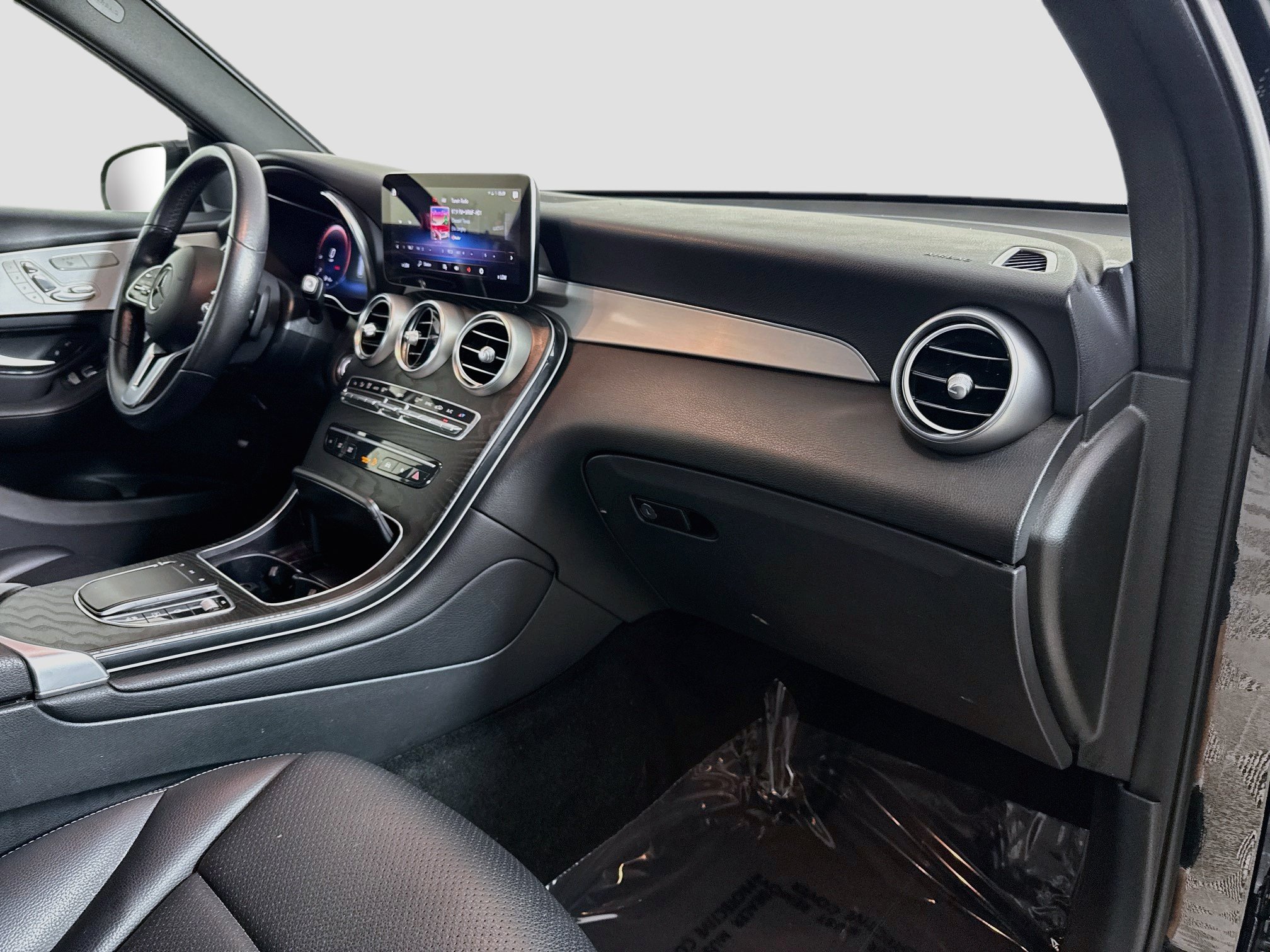 Used 2022 Mercedes-Benz GLC 300 4MATIC image 30
