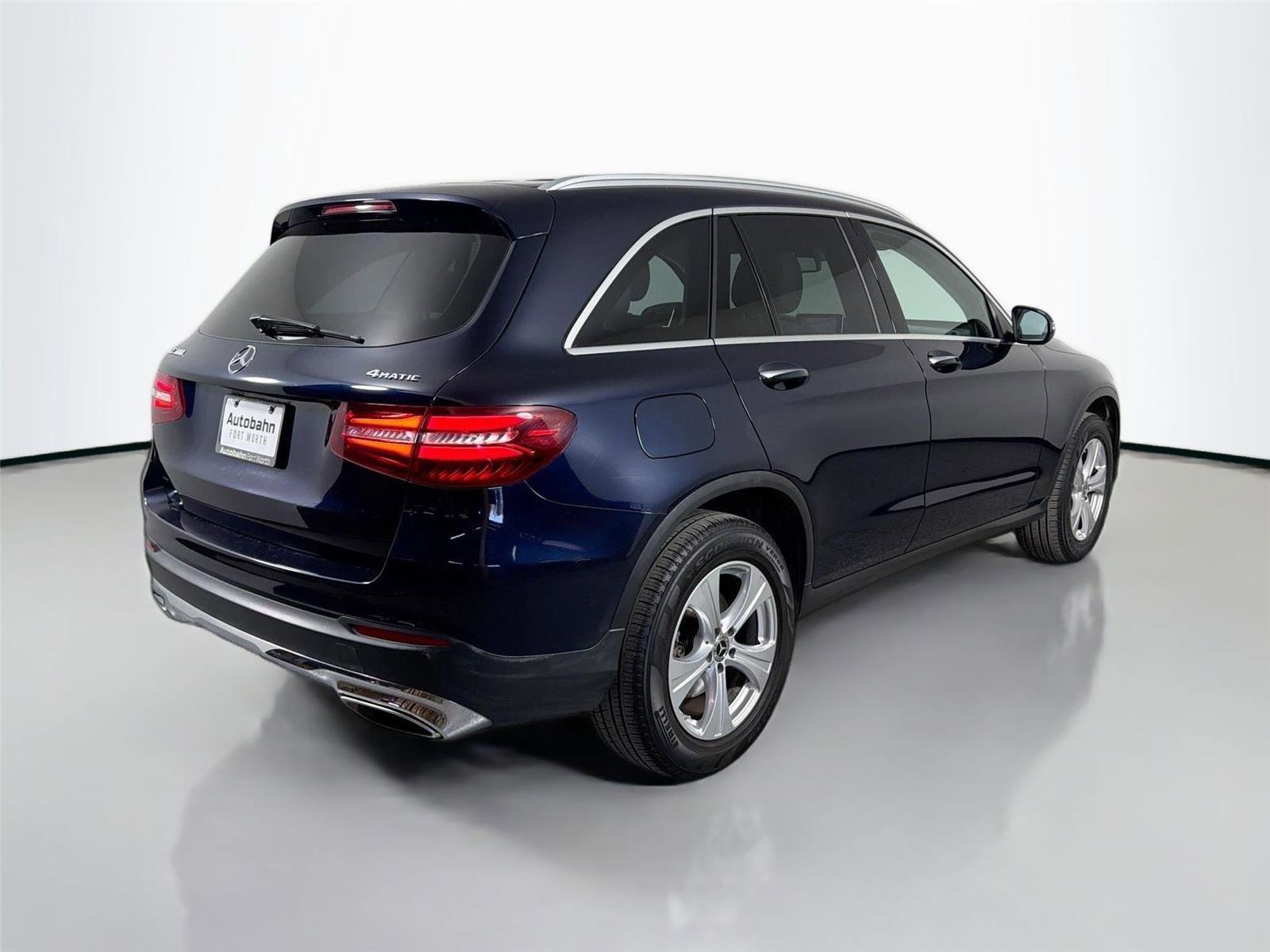 Used 2017 Mercedes-Benz GLC 300 4MATIC image 5