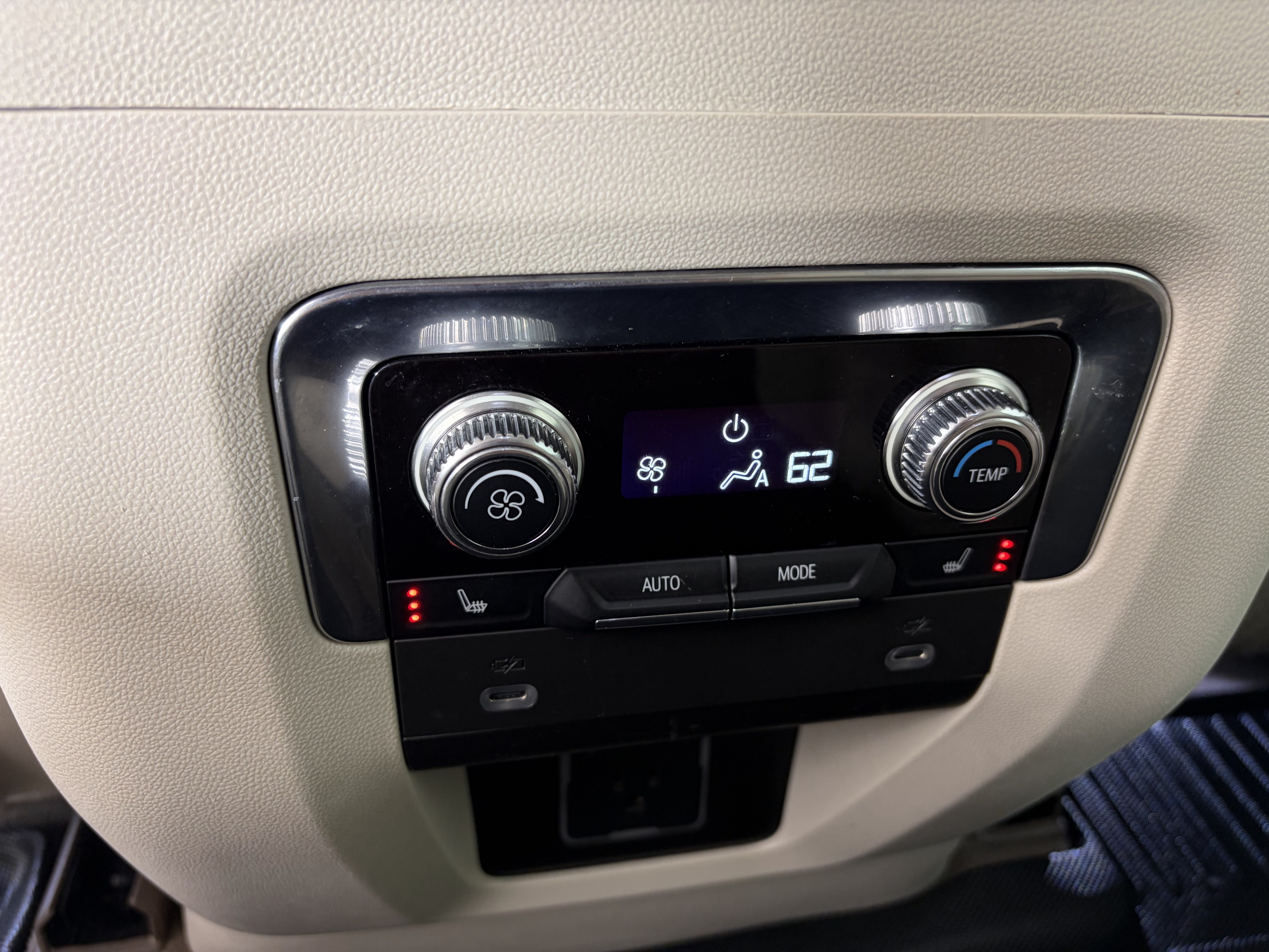 Used 2023 GMC Yukon Denali AWD/4WD image 19