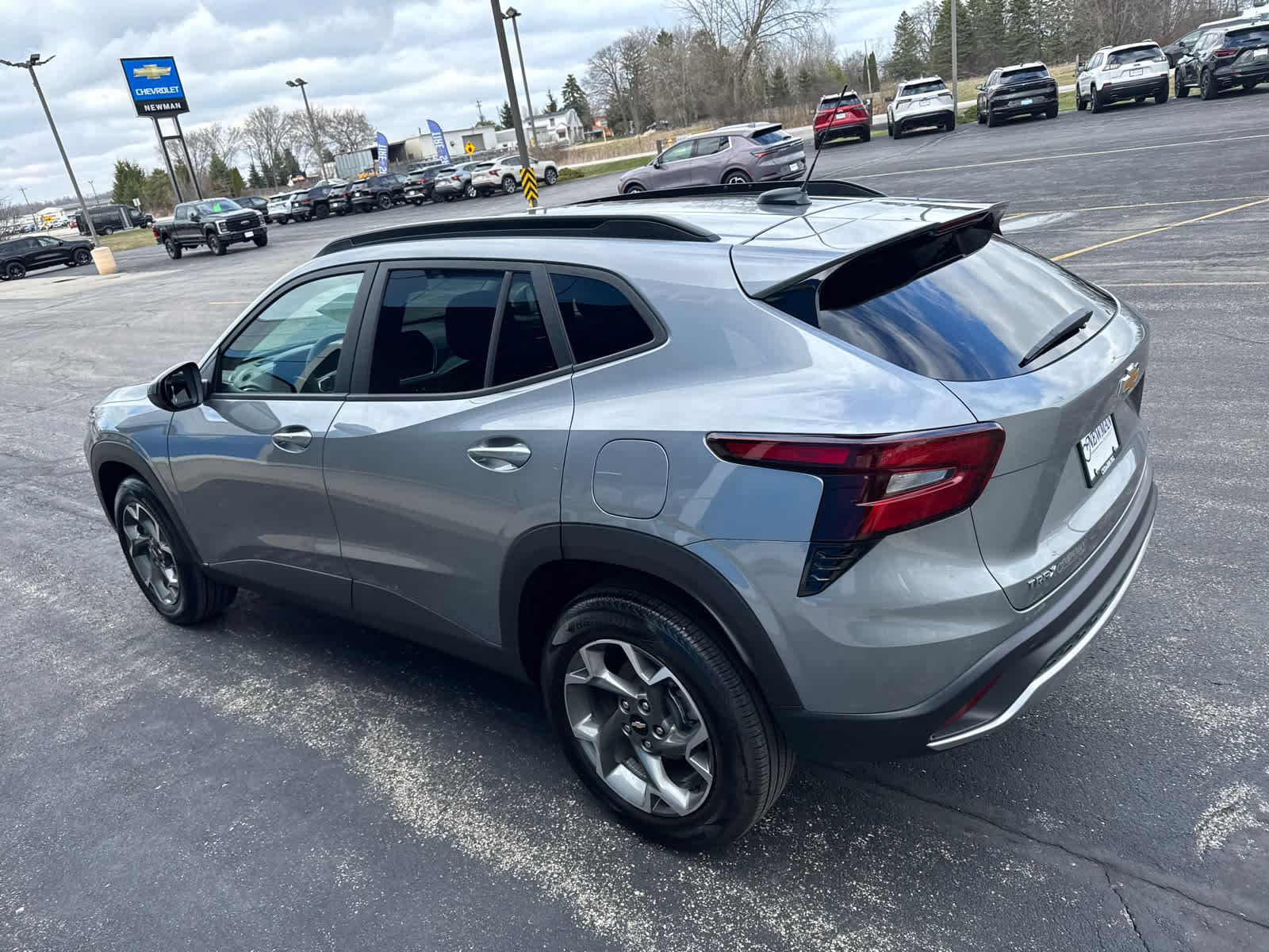 Used 2025 Chevrolet Trax LT w/ Driver Confidence Package FWD image 9