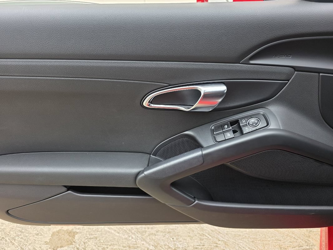 Used 2016 Porsche Cayman RWD image 19