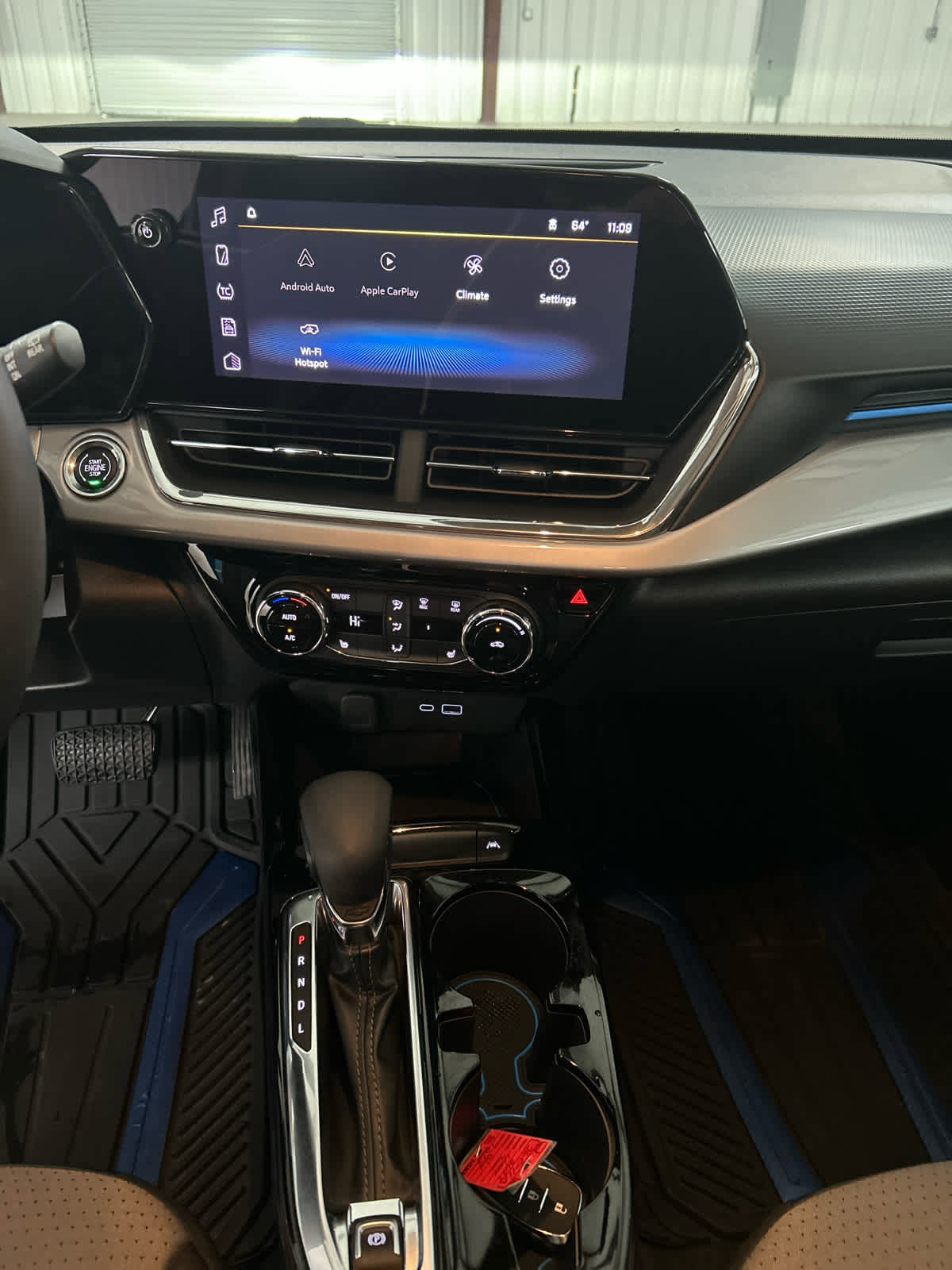 Used 2025 Chevrolet Trax LT w/ Driver Confidence Package image 19