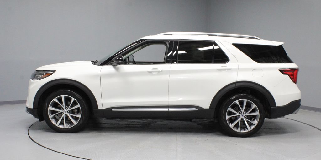 Certified 2025 Ford Explorer Platinum w/ Ultimate Package AWD/4WD image 8