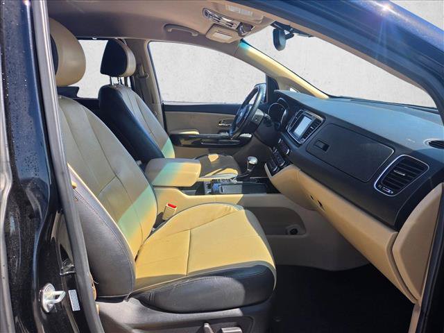 Used 2017 Kia Sedona SX FWD image 19
