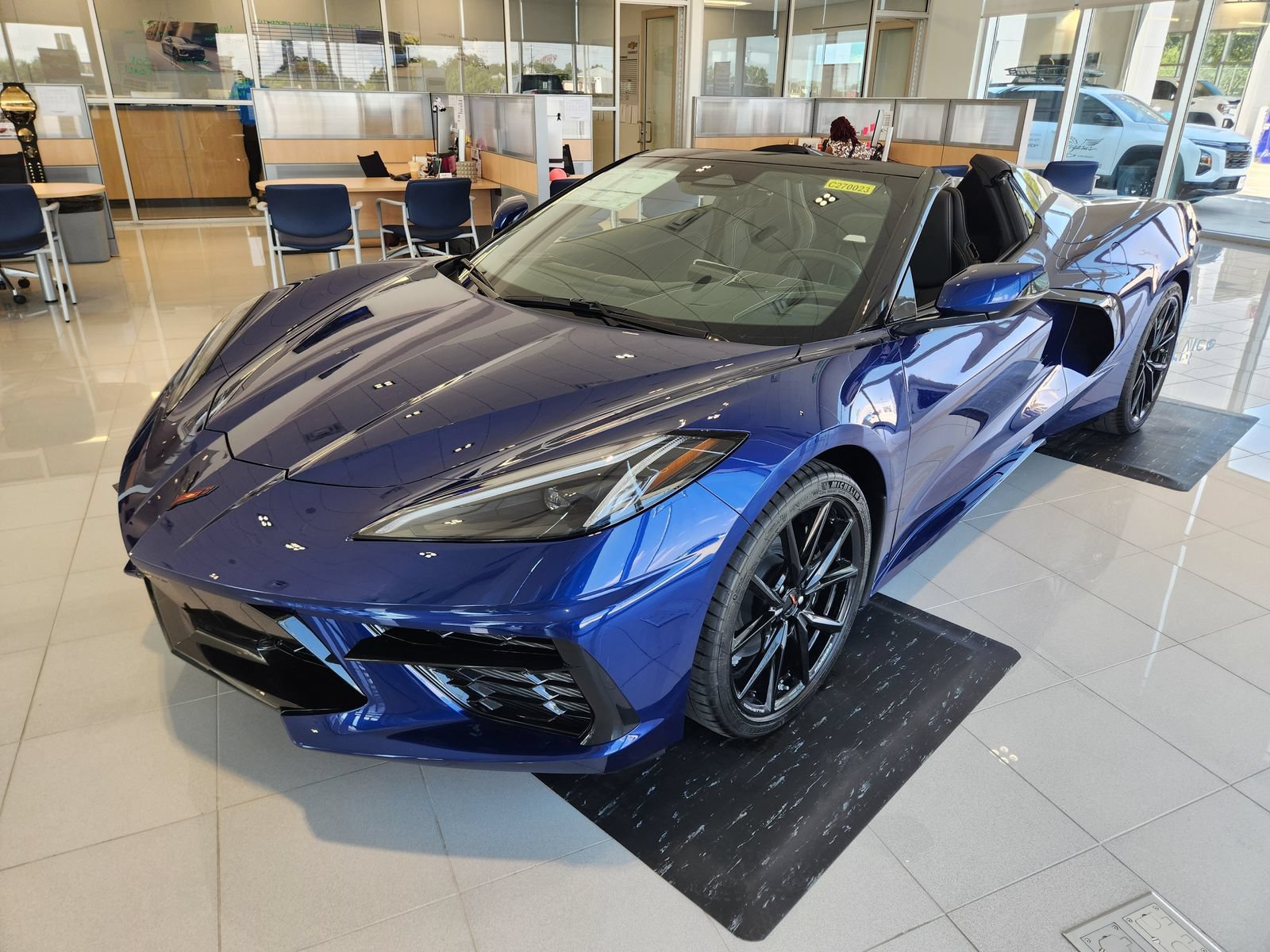 New 2027 Chevrolet Corvette Stingray Convertible RWD image 2
