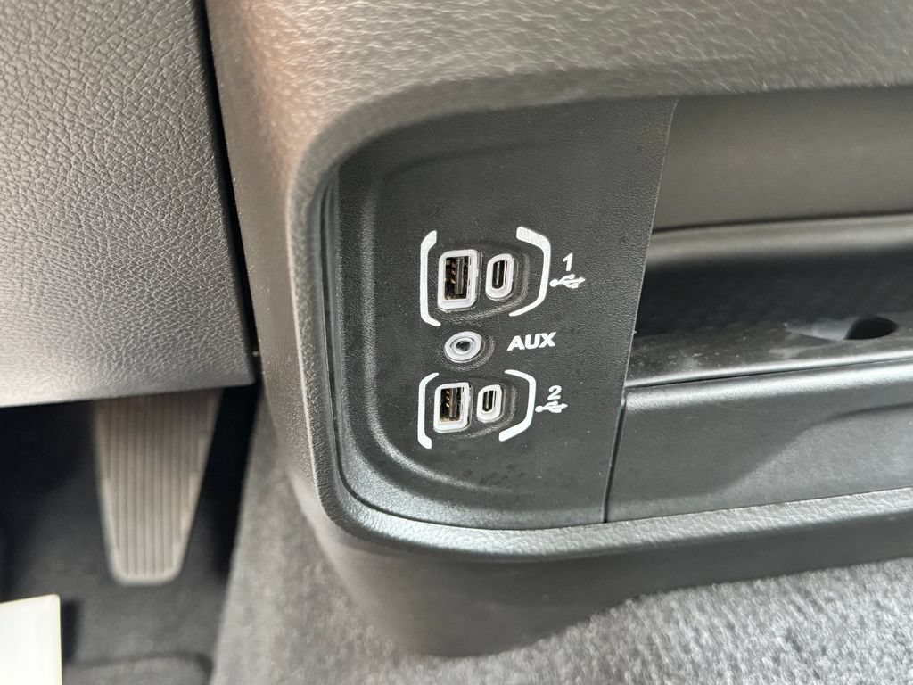 Used 2025 RAM 2500 Big Horn AWD/4WD image 22