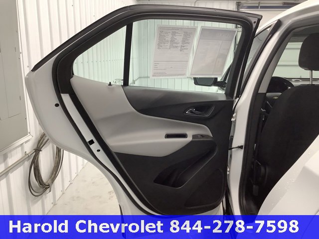 Used 2021 Chevrolet Equinox LS image 11