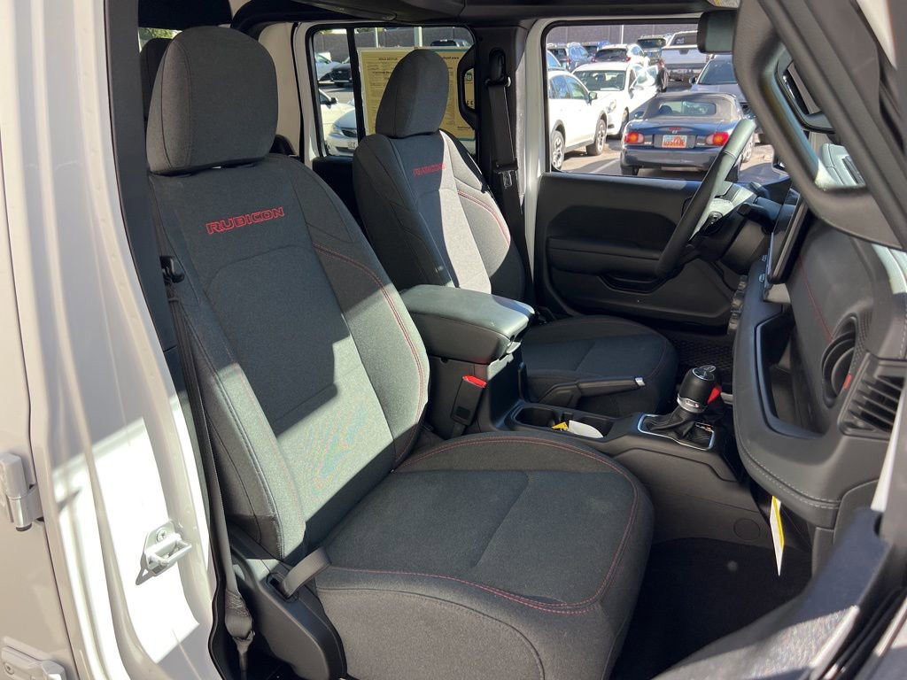 Certified 2025 Jeep Gladiator Rubicon w/ Convenience Group image 22