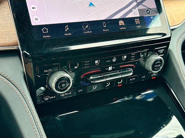 Used 2025 Jeep Grand Cherokee Summit image 16