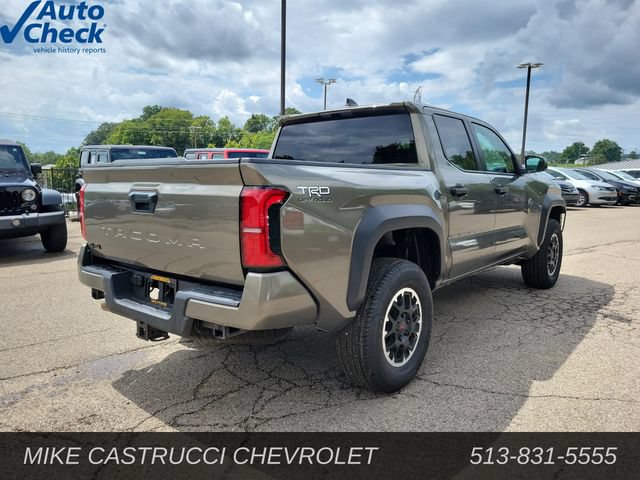 Used 2024 Toyota Tacoma TRD Off-Road AWD/4WD image 5