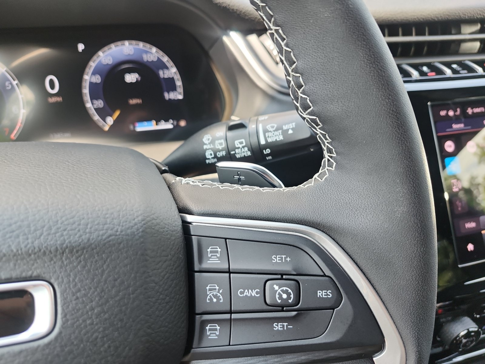 Used 2025 Jeep Grand Cherokee L Laredo w/ Luxury Tech Group I AWD/4WD image 25