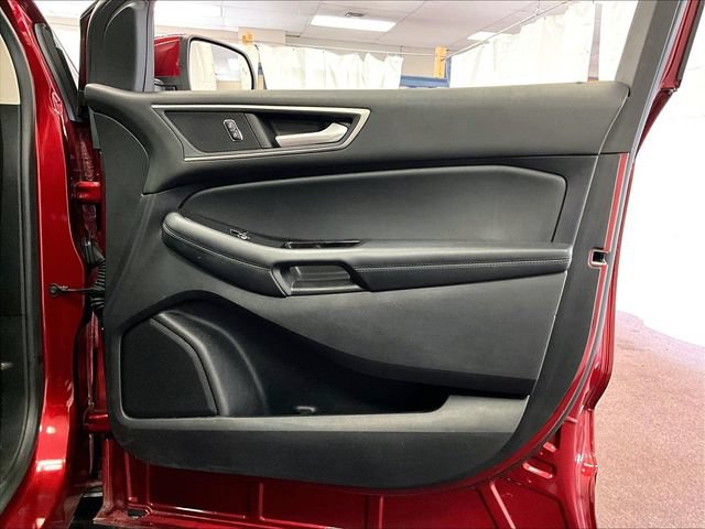 Used 2019 Ford Edge SEL w/ Equipment Group 201A AWD/4WD image 23