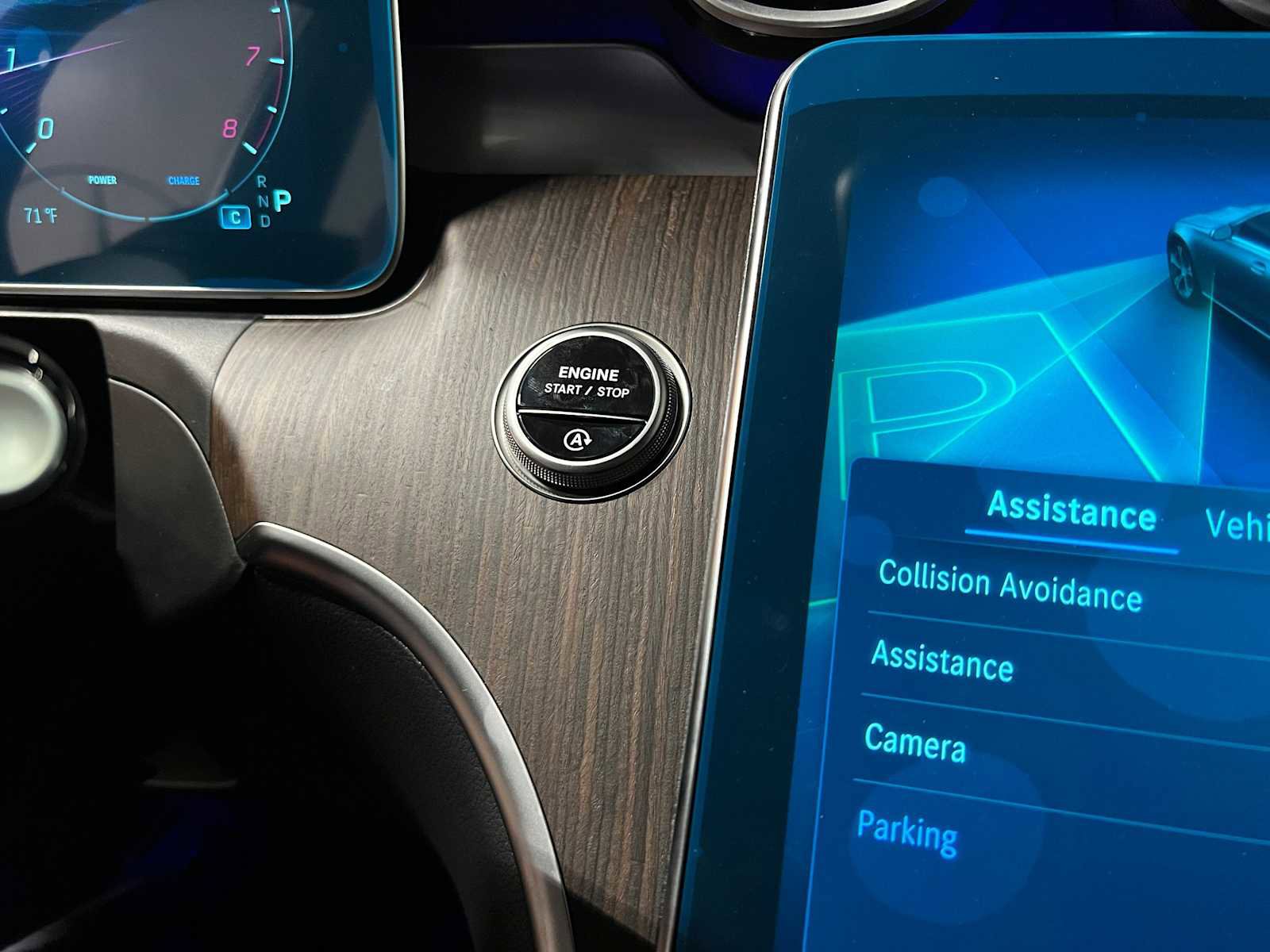 Used 2025 Mercedes-Benz C 300 4MATIC Sedan image 31