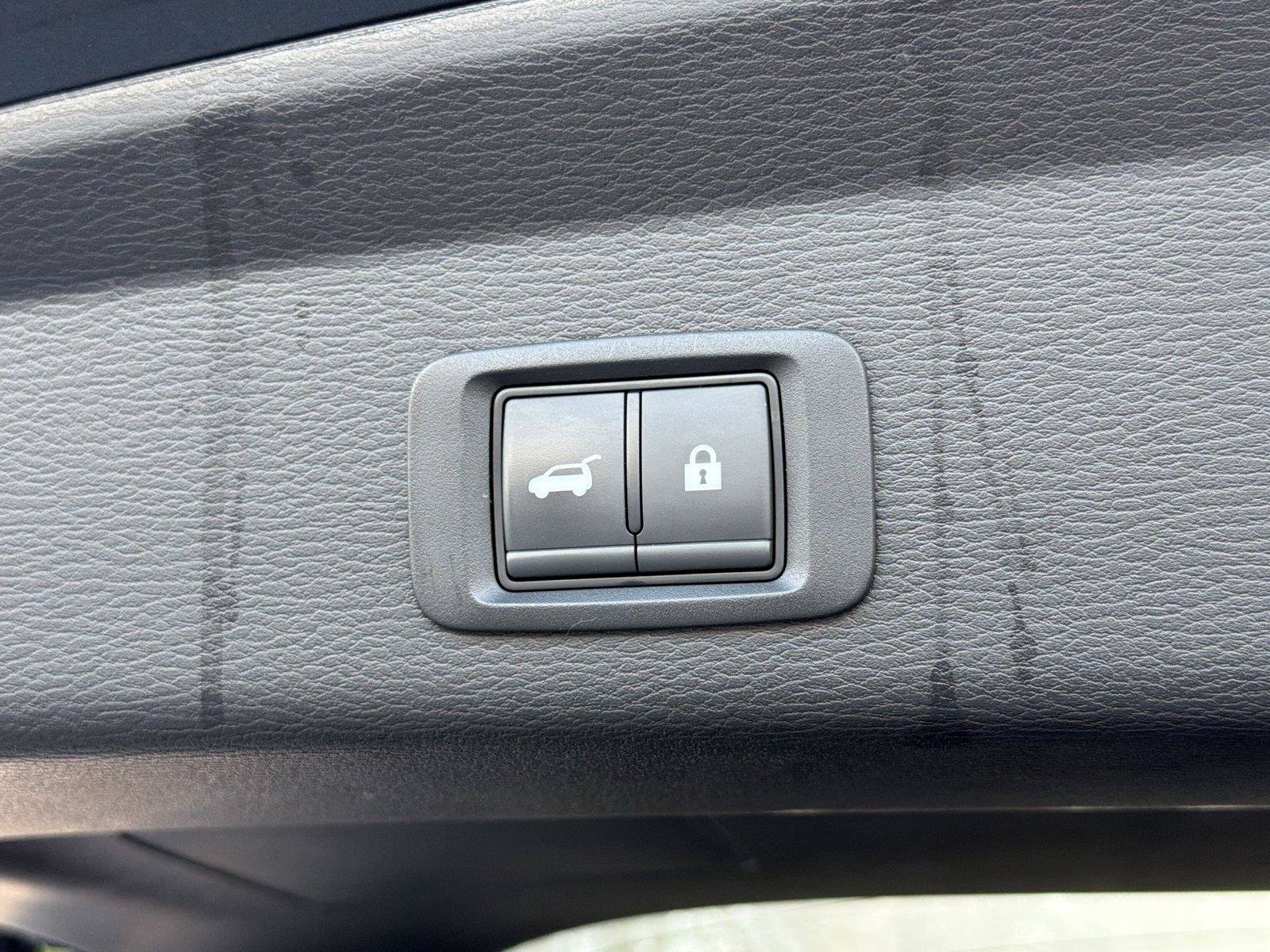 Used 2024 Mitsubishi Outlander SE AWD/4WD image 19