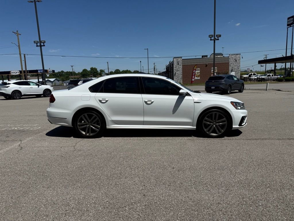 Used 2018 Volkswagen Passat 2.0T R-Line FWD image 8