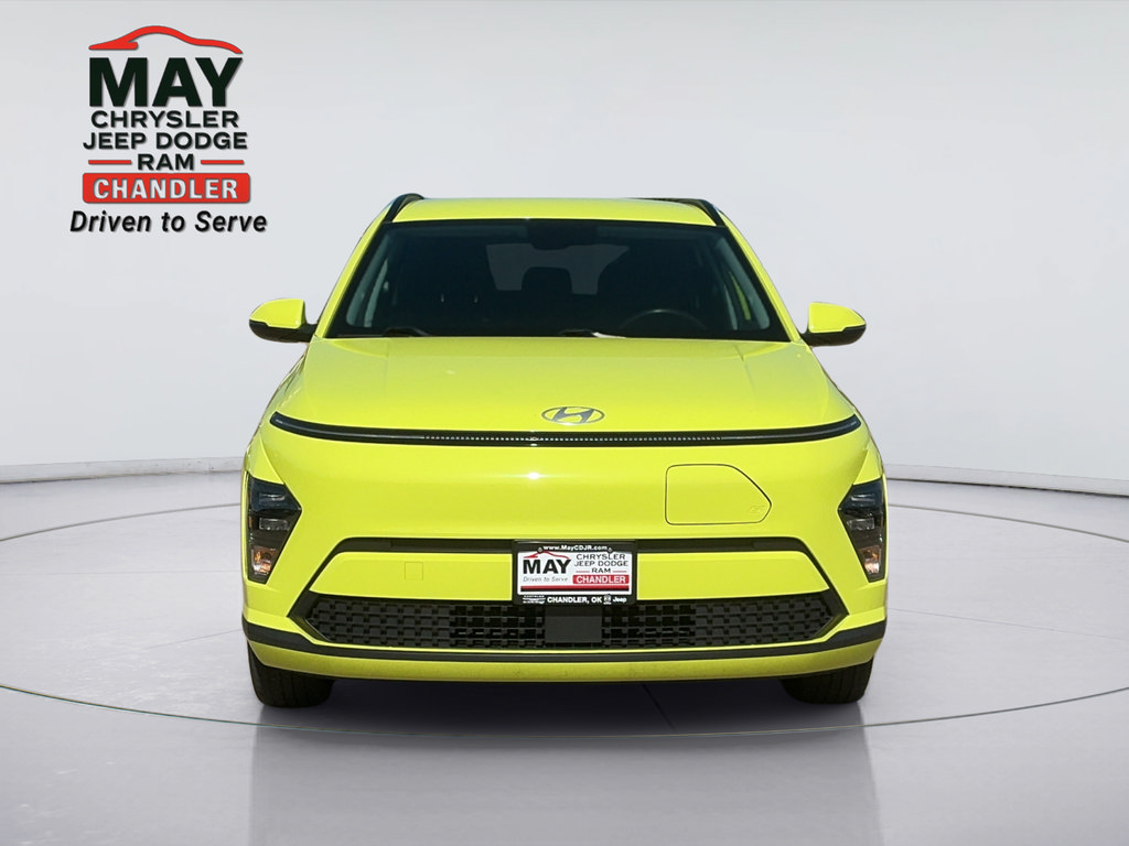 Used 2024 Hyundai Kona SEL FWD image 2