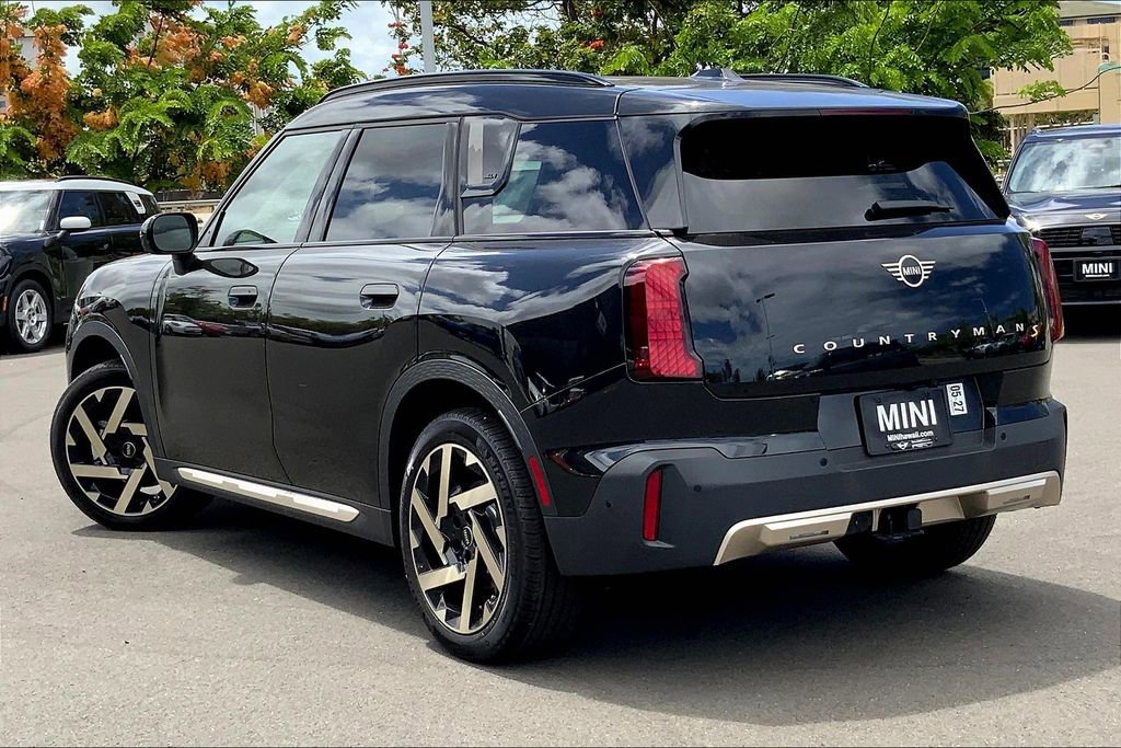 New 2025 MINI Cooper Countryman SE image 2