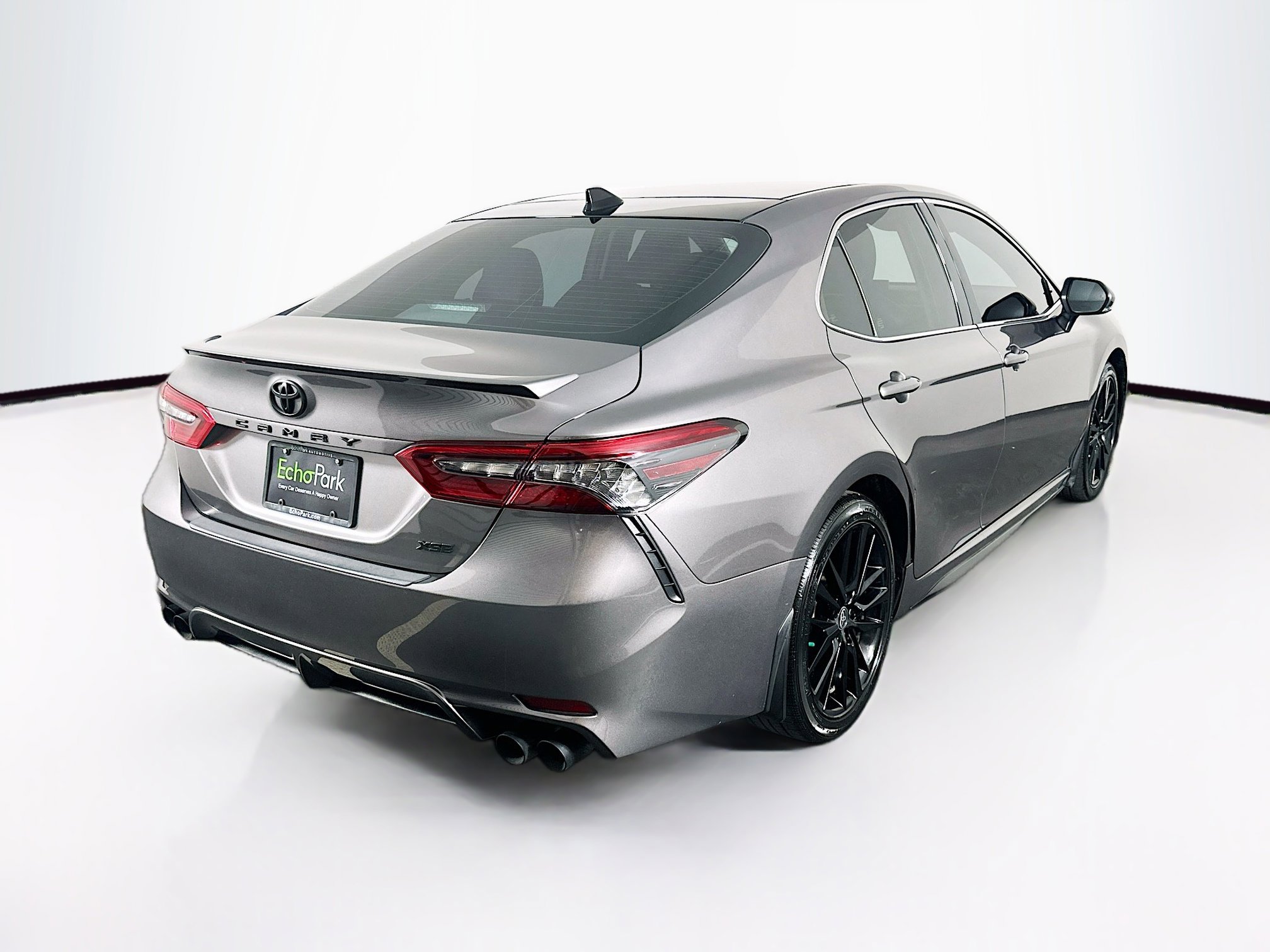Used 2024 Toyota Camry XSE FWD image 9