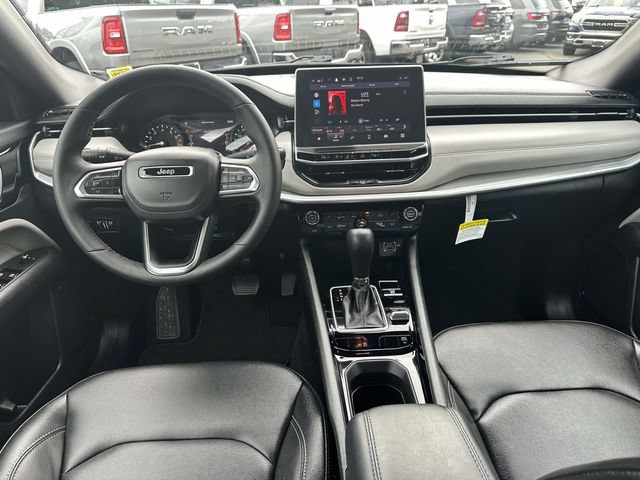 Used 2026 Jeep Compass Limited AWD/4WD image 9