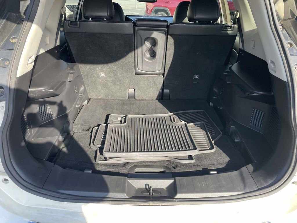 Used 2017 Nissan Rogue SL w/ SL Premium Package image 49
