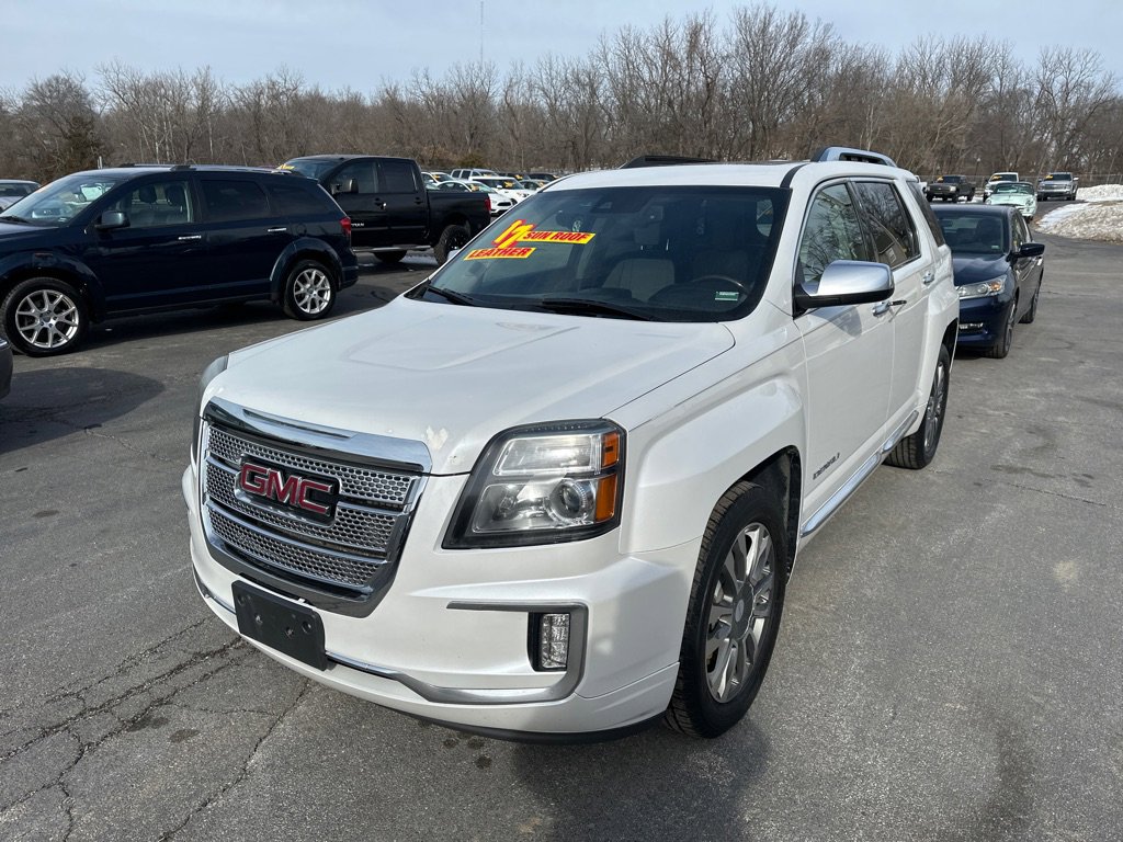 Used 2017 GMC Terrain Denali image 2