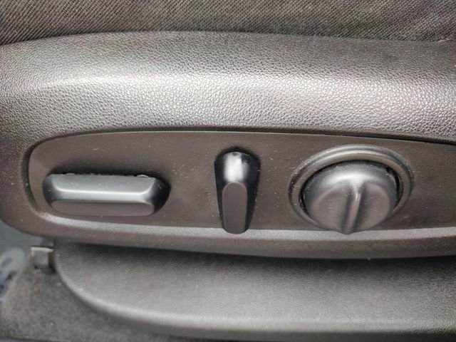 Used 2019 GMC Terrain SLE w/ Driver Convenience Package image 32