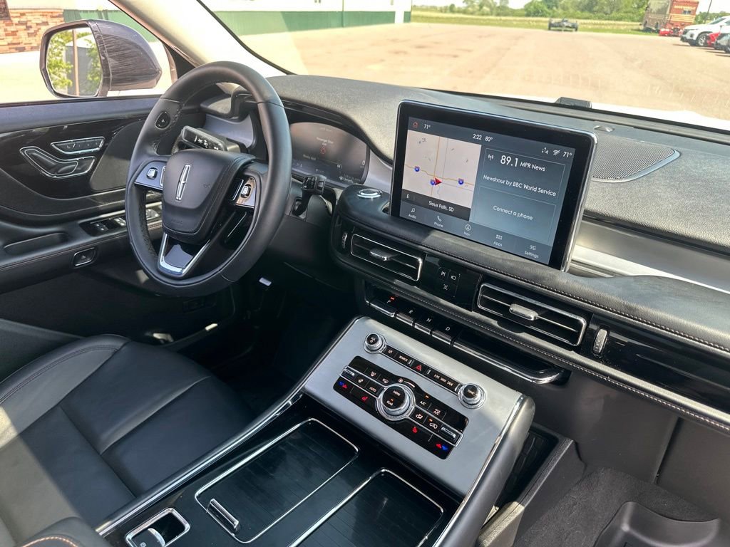 Used 2023 Lincoln Aviator AWD w/ Premium Package image 33