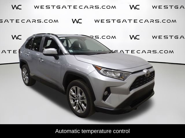 Used 2021 Toyota RAV4 XLE Premium image 2