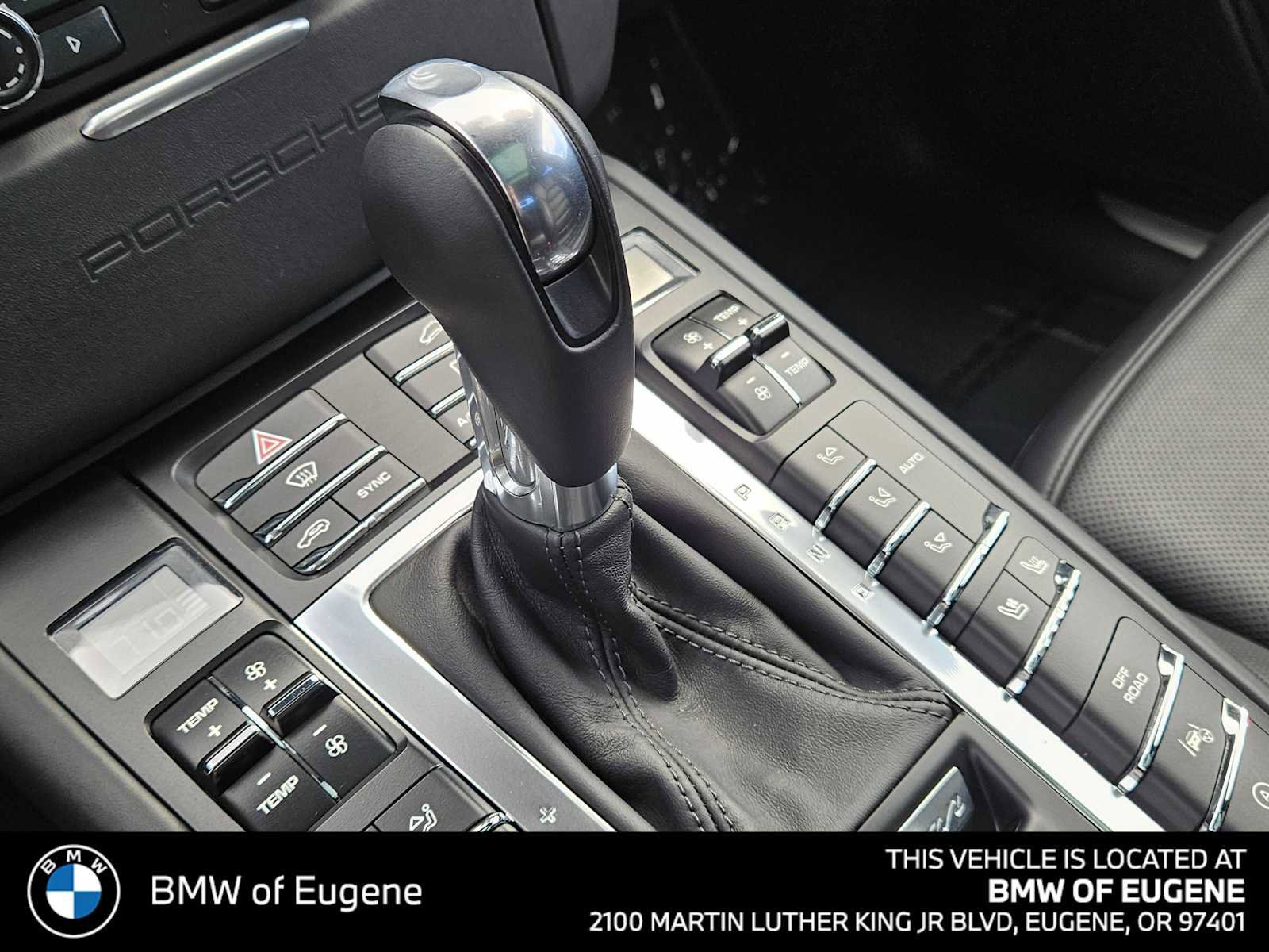 Used 2015 Porsche Macan Turbo image 30