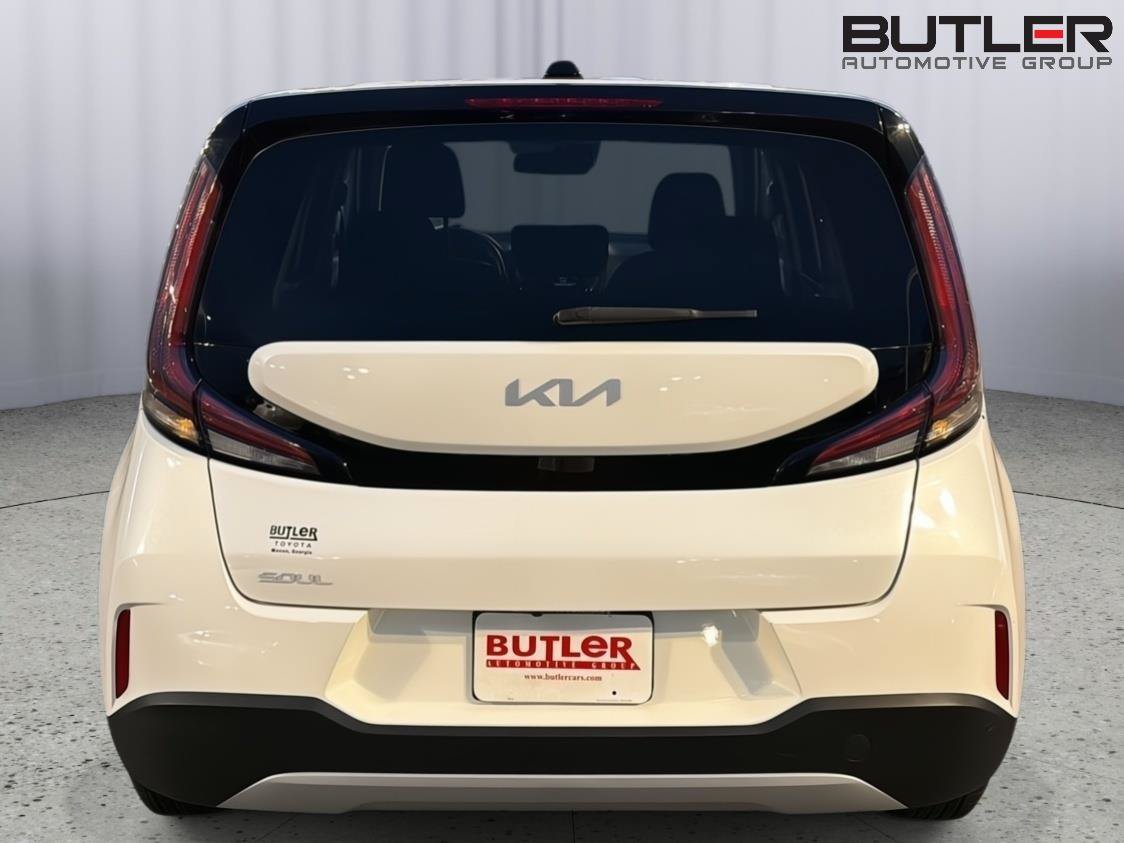 Used 2024 Kia Soul LX w/ Option Group 015 FWD image 5