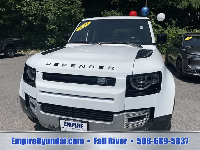 Used 2025 Land Rover Defender 110 S AWD/4WD image 9