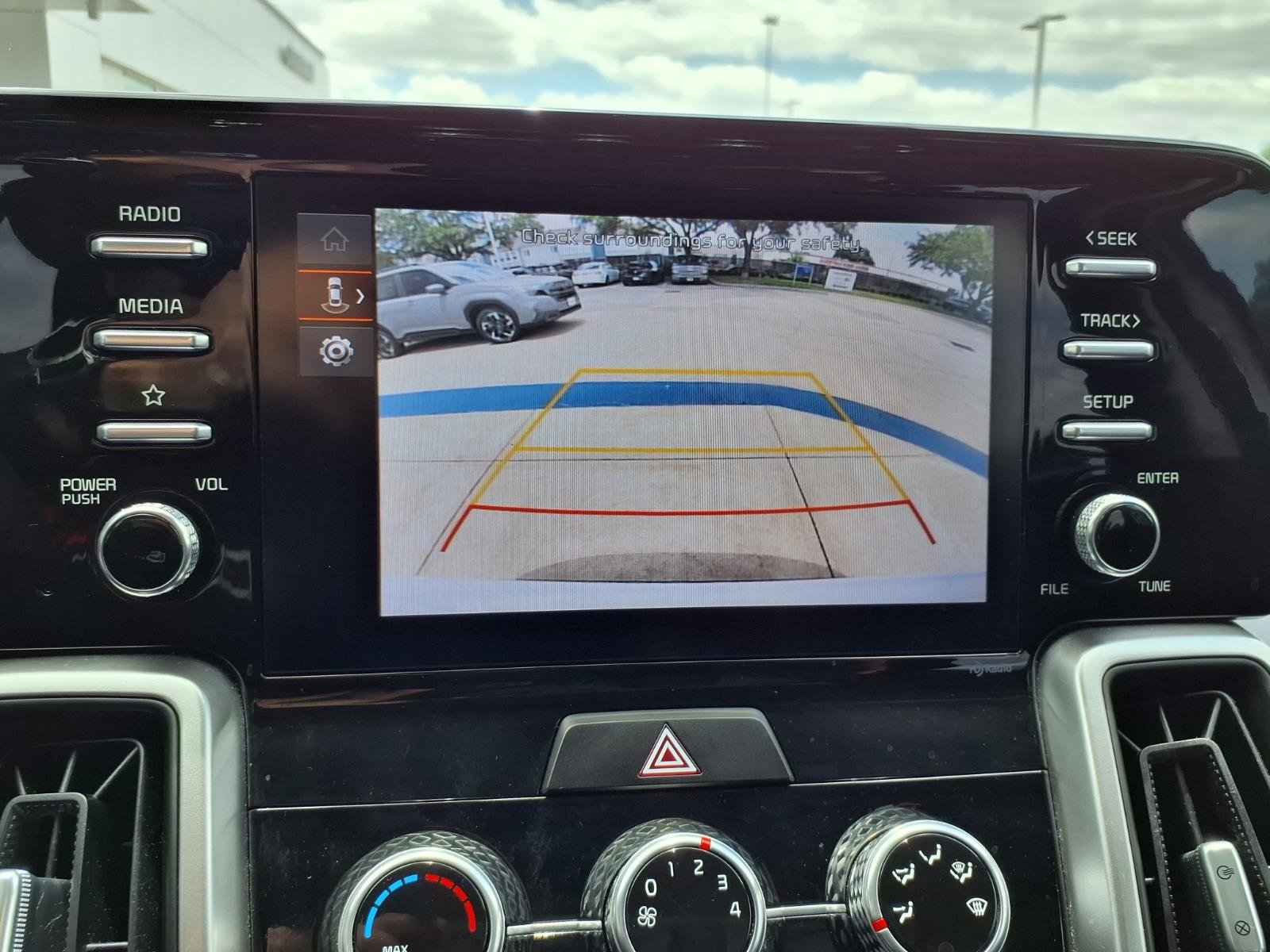 Used 2022 Kia Sorento LX FWD image 5