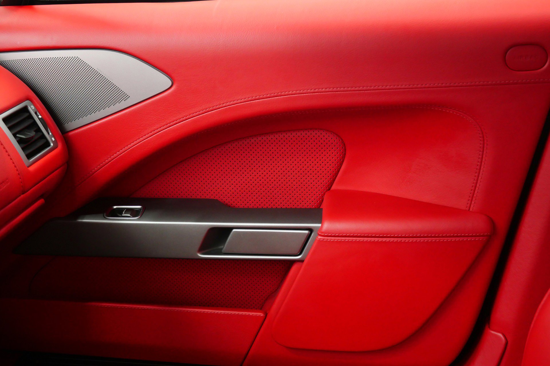 Used 2014 Aston Martin Rapide S image 28