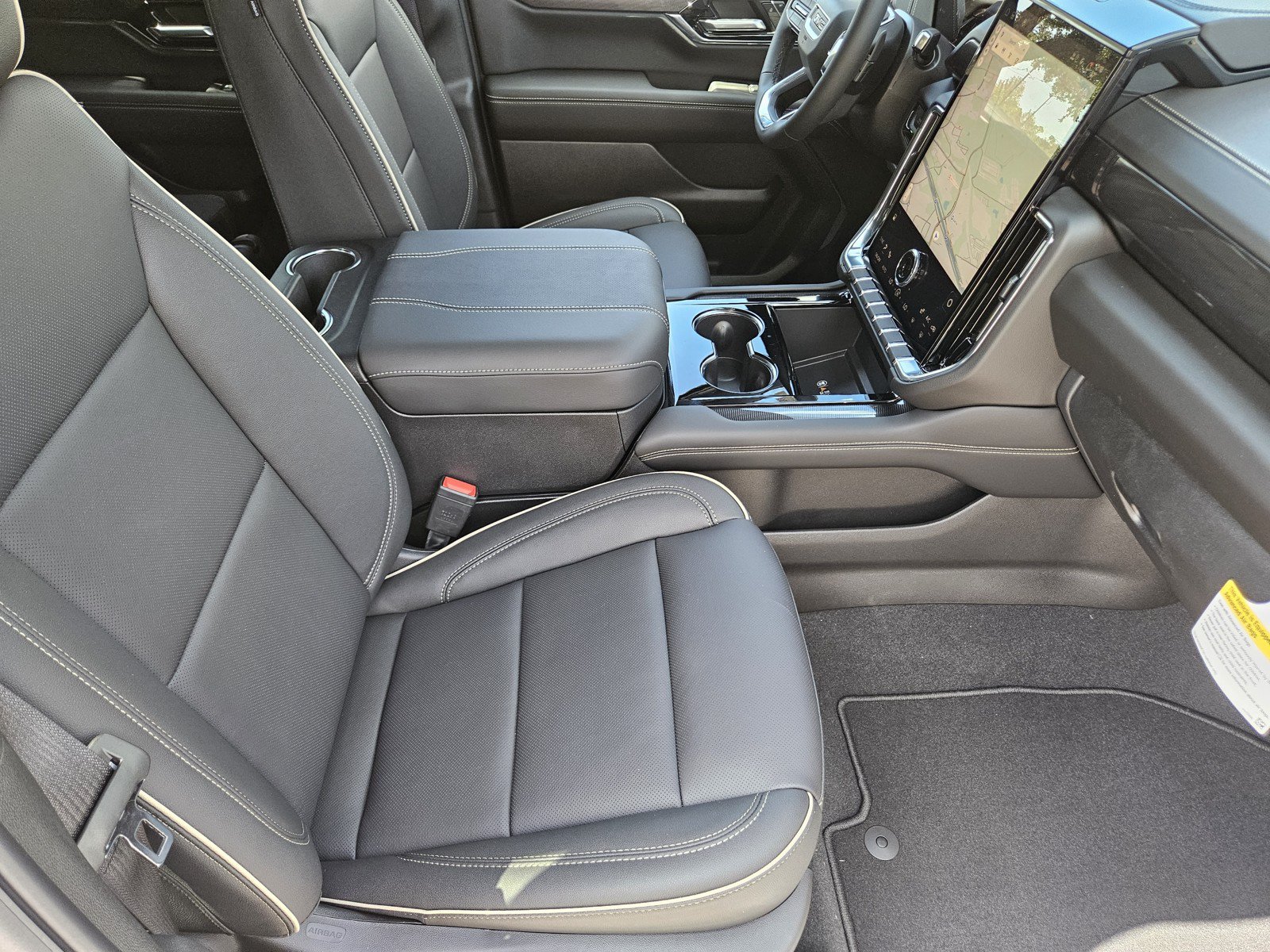 New 2026 GMC Yukon XL Elevation w/ LPO, Elevation Black Package RWD image 10