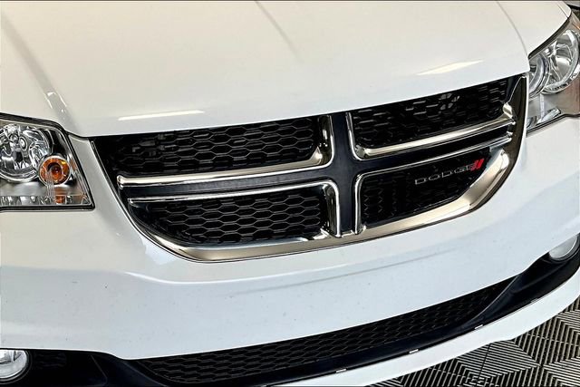 Used 2019 Dodge Grand Caravan SXT image 31