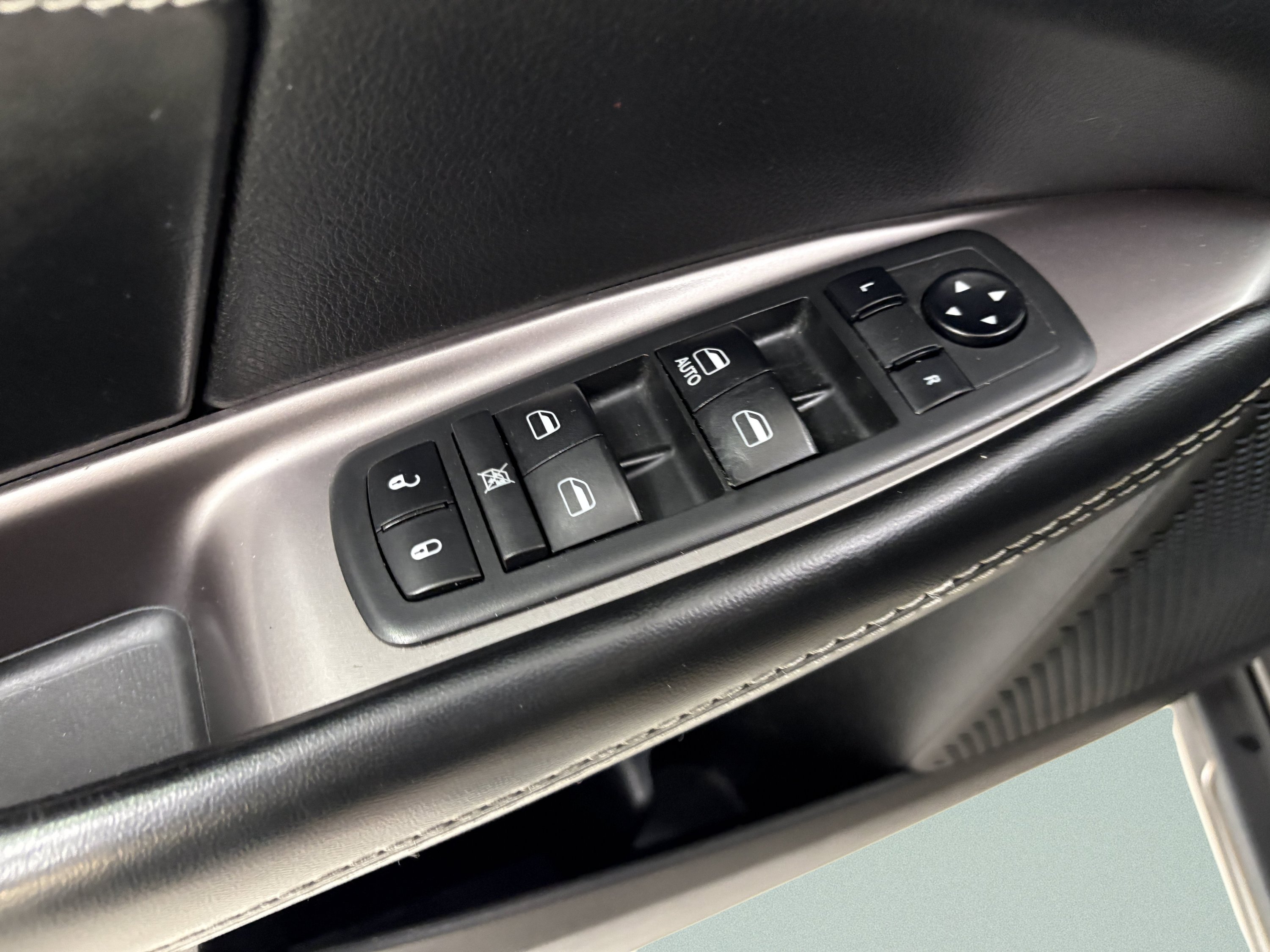 Used 2018 Dodge Journey Crossroad FWD image 24