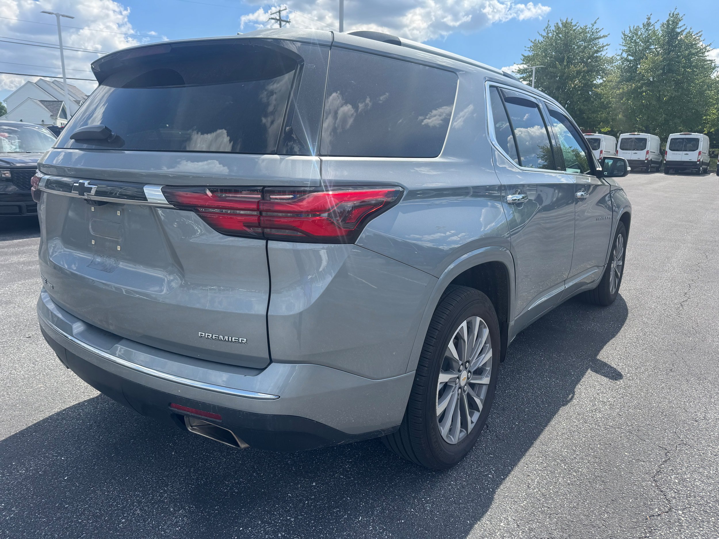 Used 2023 Chevrolet Traverse Premier w/ LPO, Floor Liner Package AWD/4WD image 6