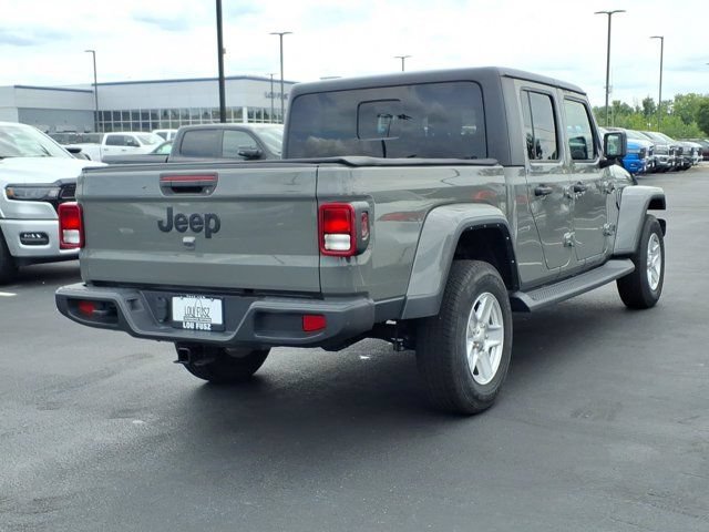 Used 2023 Jeep Gladiator Sport AWD/4WD image 26