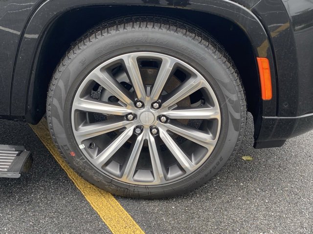 New 2024 Jeep Grand Wagoneer Series I w/ HD Trailer Tow Package image 12