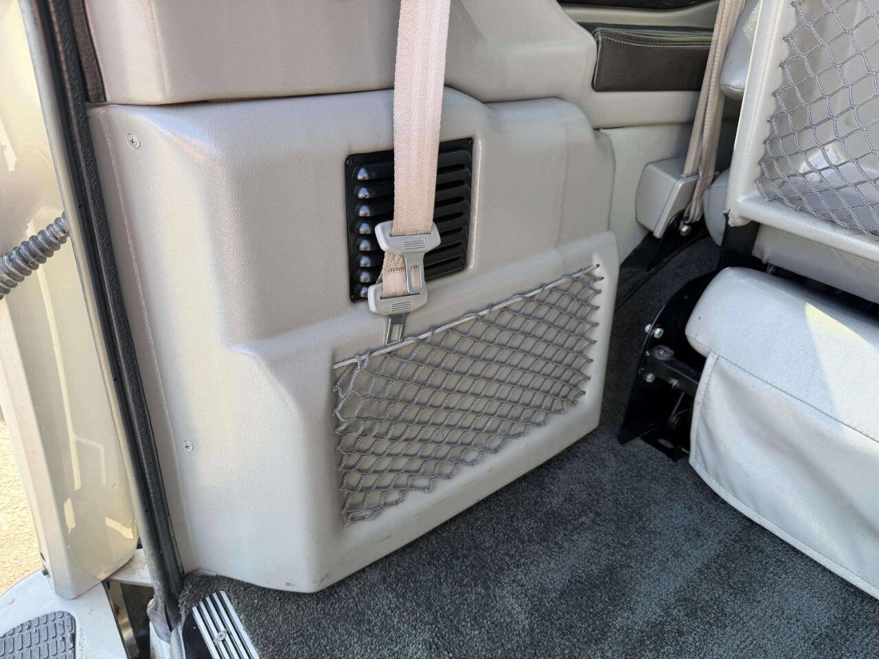 Used 2021 Chevrolet Express 2500 LS w/ Enhanced Convenience Package image 14