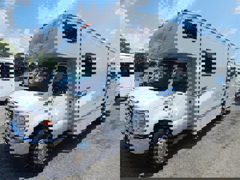 Used 2022 Ford E-450 and Econoline 450 Super Duty w/ Motorhome Prep Package image 6