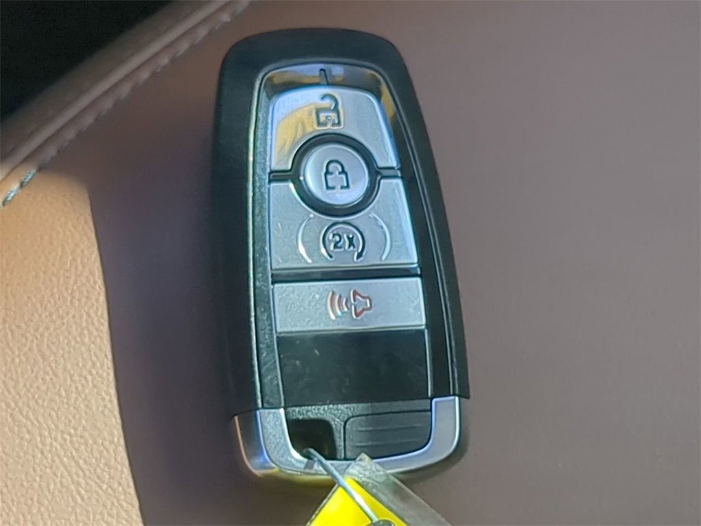 Used 2024 Ford Maverick Lariat image 29