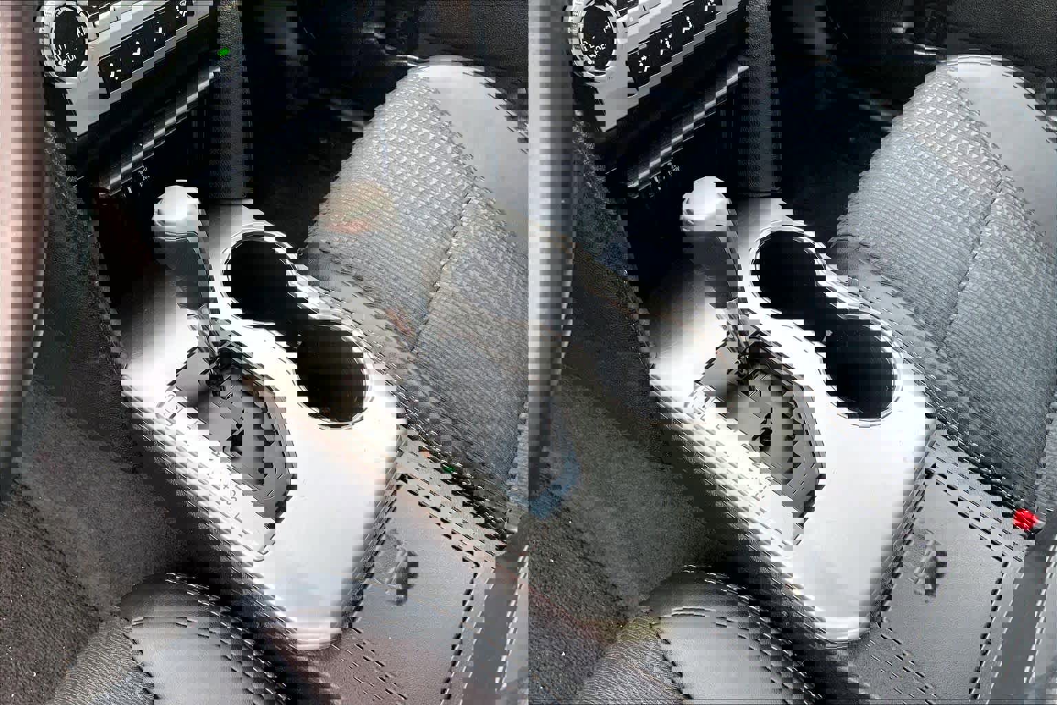 Used 2014 Toyota Camry SE w/ Fleet Convenience Package image 17