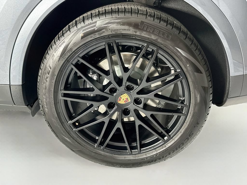 New 2026 Porsche Cayenne AWD/4WD image 33