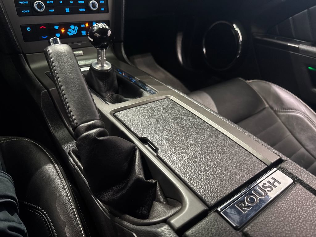 Used 2013 Ford Mustang GT Premium RWD image 16