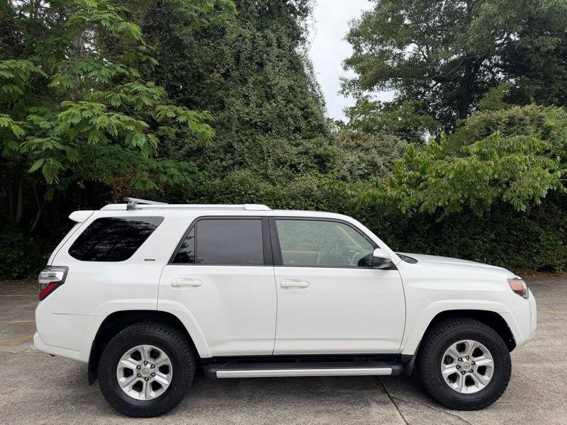 Used 2017 Toyota 4Runner SR5 AWD/4WD image 14